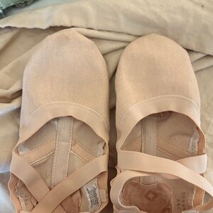 Bloch Ballet Flats in Peach